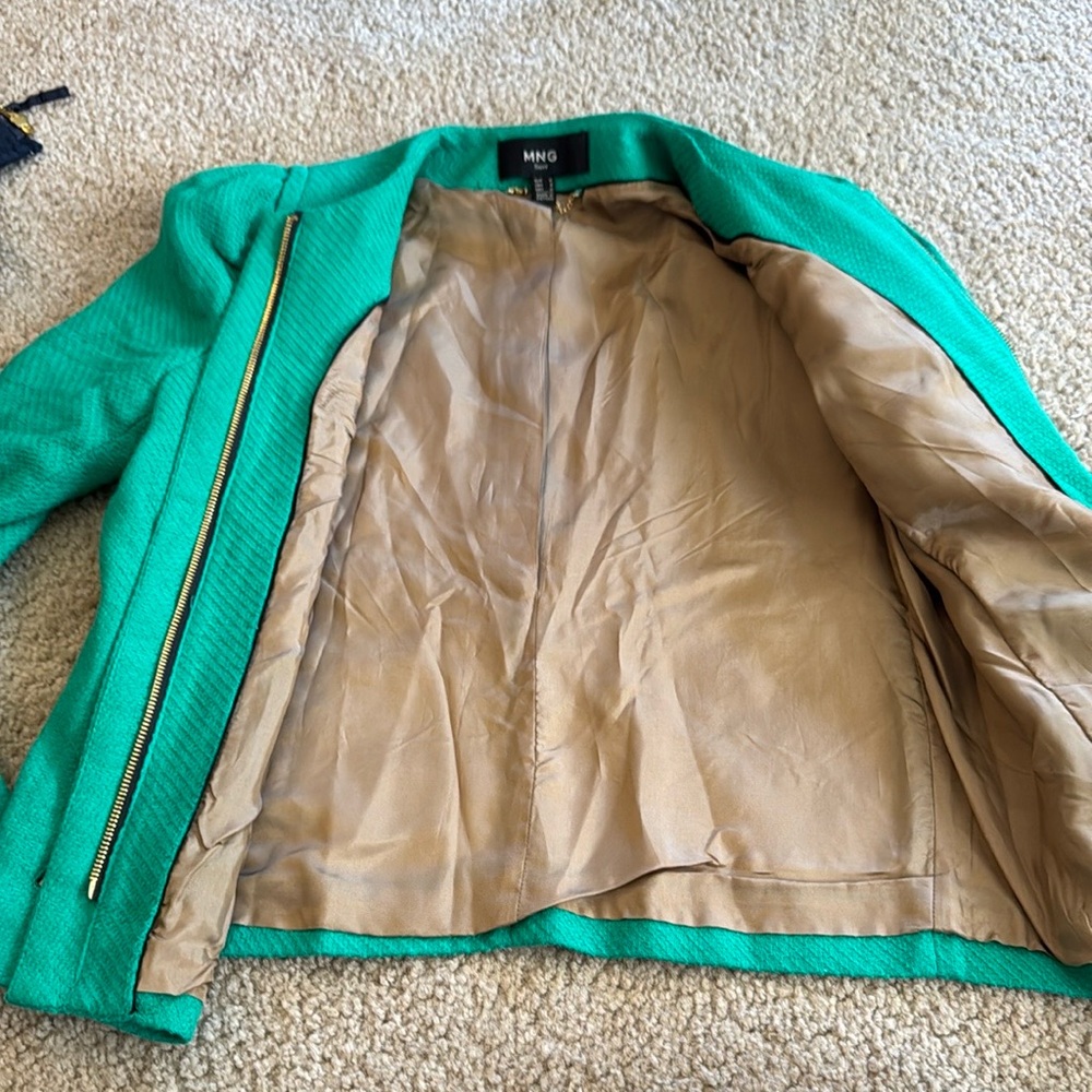 Mango Green Blazer With Structured Design - image 4